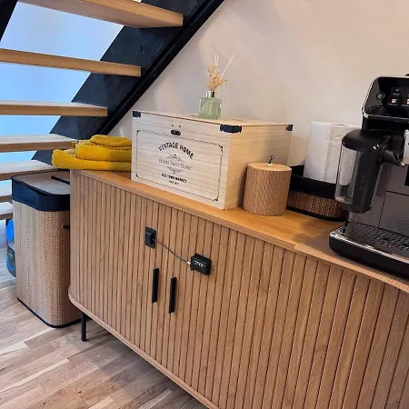 Brick House Towarowa Apartman *